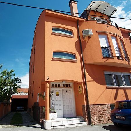 The Wallaby House Hostel Zagreb Exterior photo